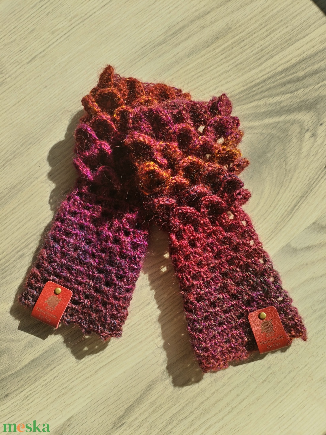 Horgolt ujjatlan 'sárkány' kesztyű - Bordó - ruha & divat - sál, sapka, kendő - kesztyű - Meska.hu