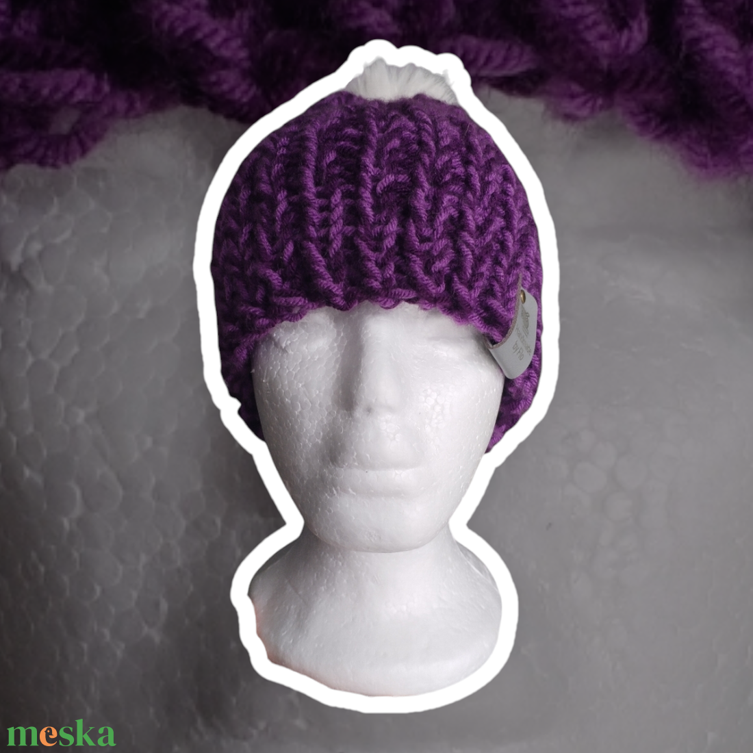 Kötött Téli Sapka - Bojtos Lila - ruha & divat - sál, sapka, kendő - sapka - Meska.hu