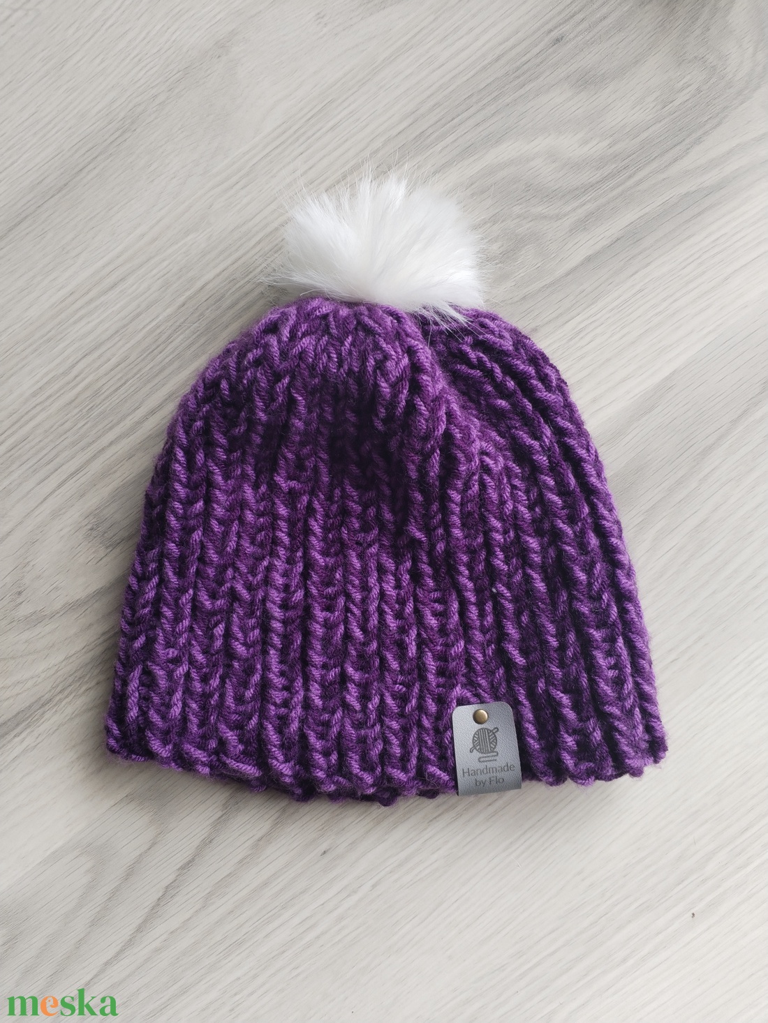 Kötött Téli Sapka - Bojtos Lila - ruha & divat - sál, sapka, kendő - sapka - Meska.hu