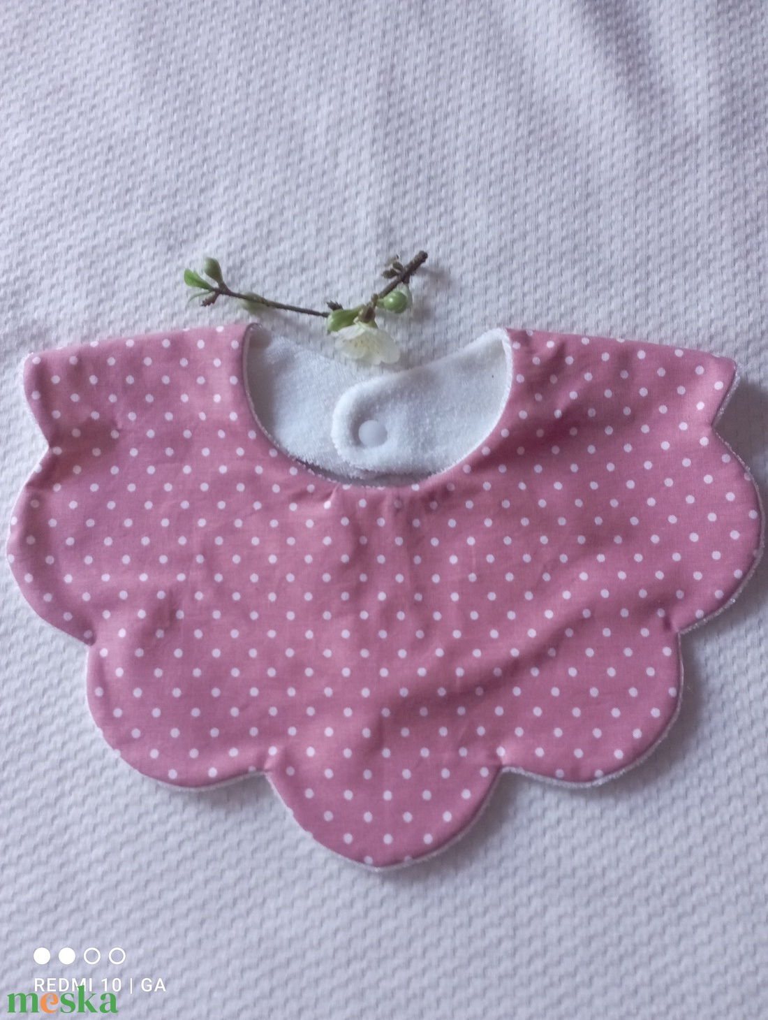 Virág nyálkendő/előke - ruha & divat - babaruha & gyerekruha - előke & nyálkendő - Meska.hu Virág nyálkendő/előke - ruha & divat - babaruha & gyerekruha - előke & nyálkendő - Meska.hu