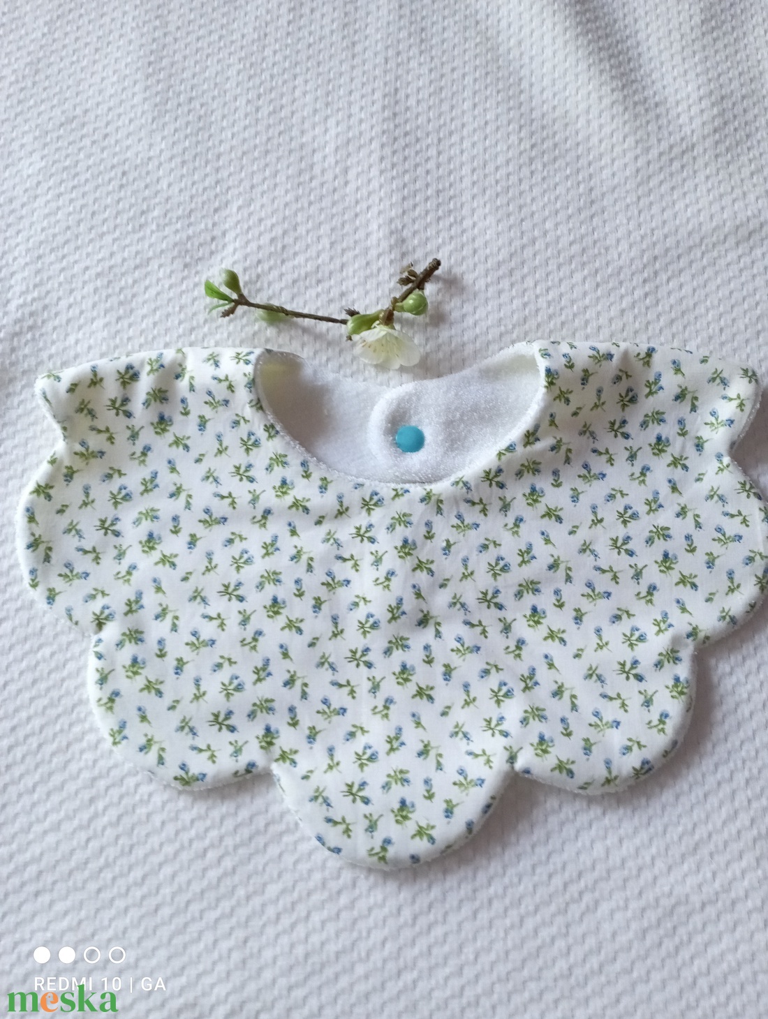 Virág nyálkendő/előke - ruha & divat - babaruha & gyerekruha - előke & nyálkendő - Meska.hu Virág nyálkendő/előke - ruha & divat - babaruha & gyerekruha - előke & nyálkendő - Meska.hu