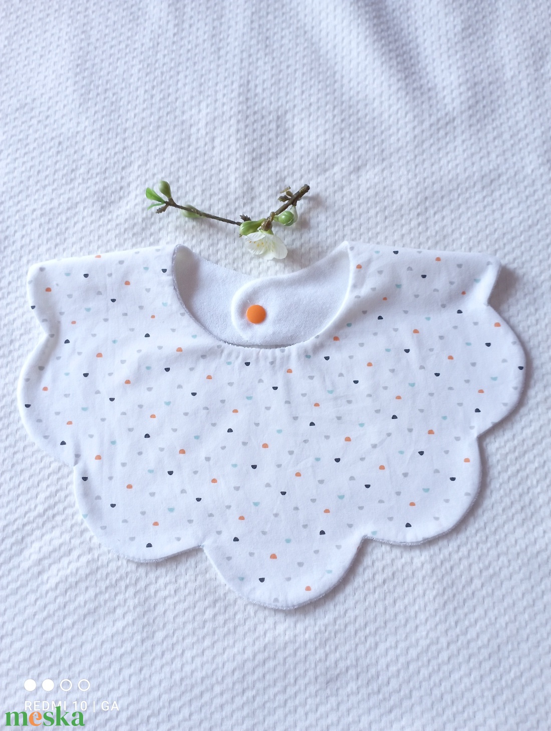 Virág nyálkendő/előke - ruha & divat - babaruha & gyerekruha - előke & nyálkendő - Meska.hu Virág nyálkendő/előke - ruha & divat - babaruha & gyerekruha - előke & nyálkendő - Meska.hu