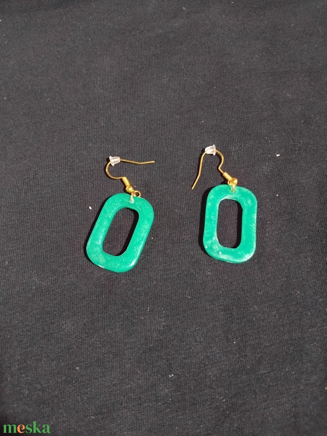 Zöld fülcsi - ékszer - fülbevaló - lógó fülbevaló - Meska.hu