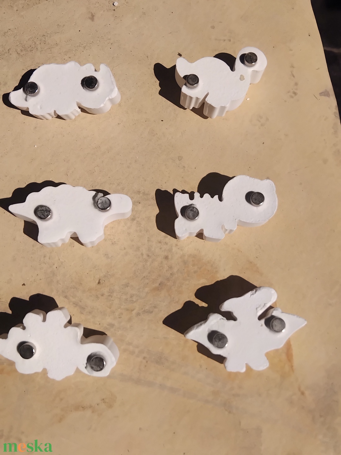 Dínó hűtőmágnes - kellékek & szerszámok - dekorációs kellékek - figurák - Meska.hu