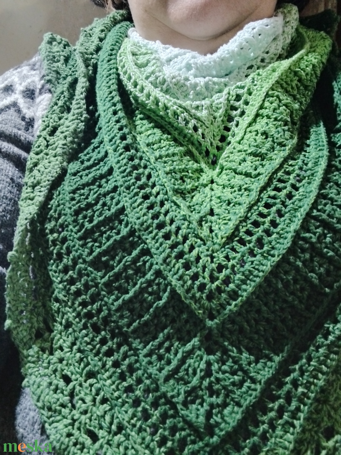 Erdei harmat horgolt kendő - ruha & divat - sál, sapka, kendő - vállkendő - Meska.hu