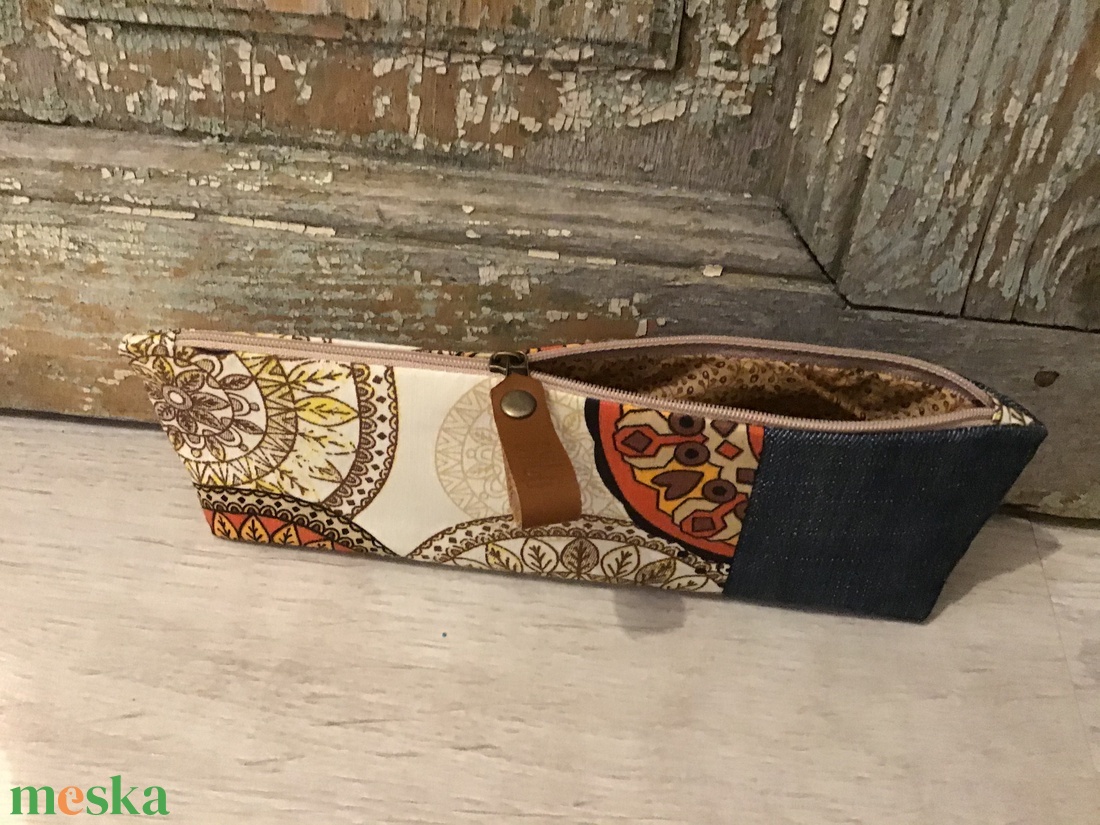 Tolltartó, vászon -farmer bérelt tolltartó, ajándék pedagógus napra, mandala mintás tolltartó  - otthon & életmód - papír, írószer - tolltartó & ceruzatekercs - Meska.hu