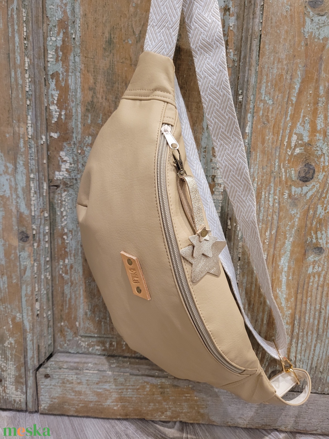 Tejeskávé  táska. mintás heveder. Övtáska fazonú műbőr táska, válltáska , vállon átvethető táska - táska & tok - kézitáska & válltáska - vállon átvethető táska - Meska.hu