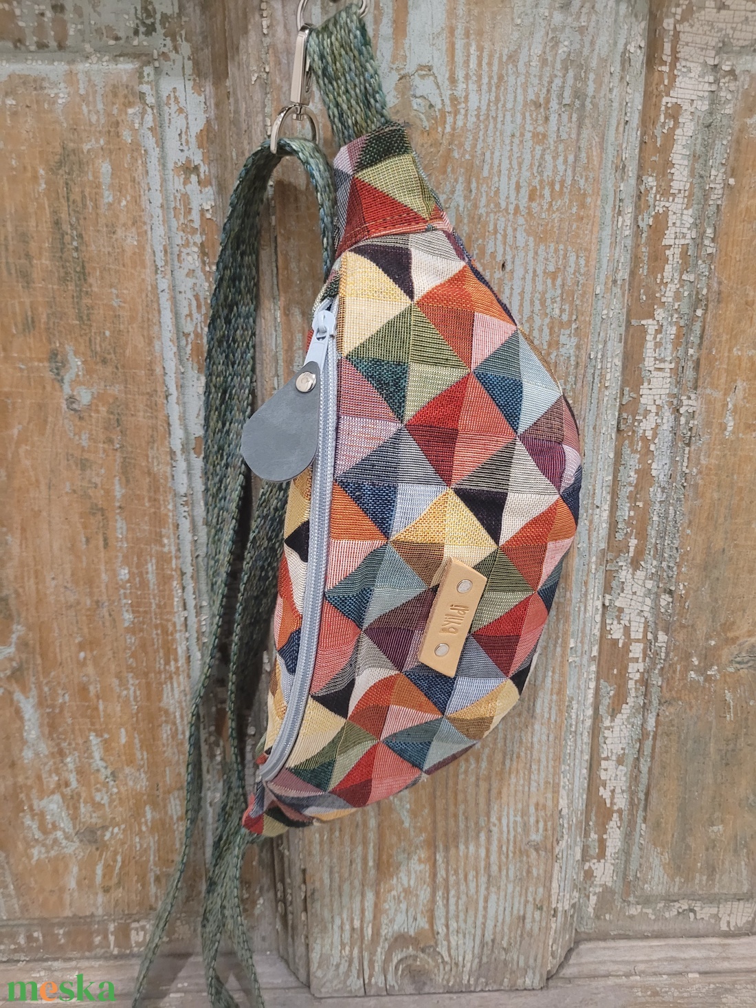 Kockás, színes  szövettáska, közepes méretű övtáska dizájn Testtáska, válltáska, szövet táska, vállon átvethető táska - táska & tok - kézitáska & válltáska - vállon átvethető táska - Meska.hu
