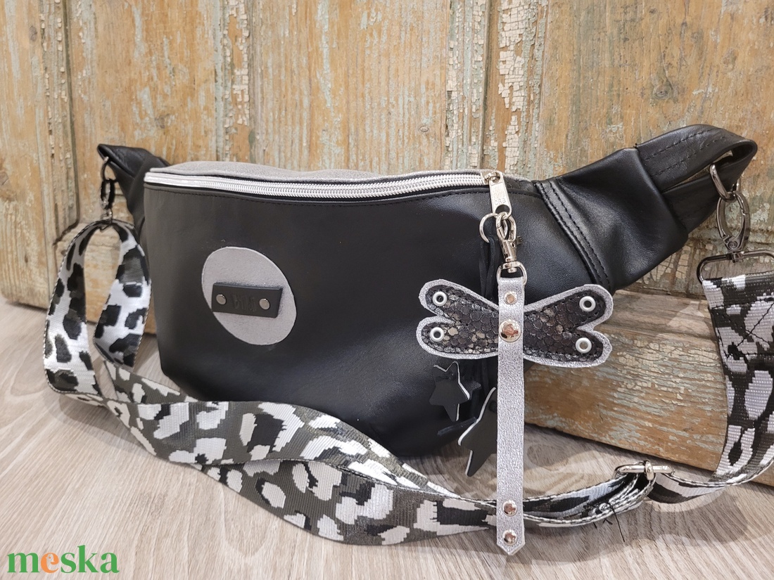 Fekete-ezüst valódi bőr  táska.  Ocelot mintás heveder. Övtáska fazonú valóbőr táska, válltáska , vállon átvethető táska - táska & tok - kézitáska & válltáska - vállon átvethető táska - Meska.hu