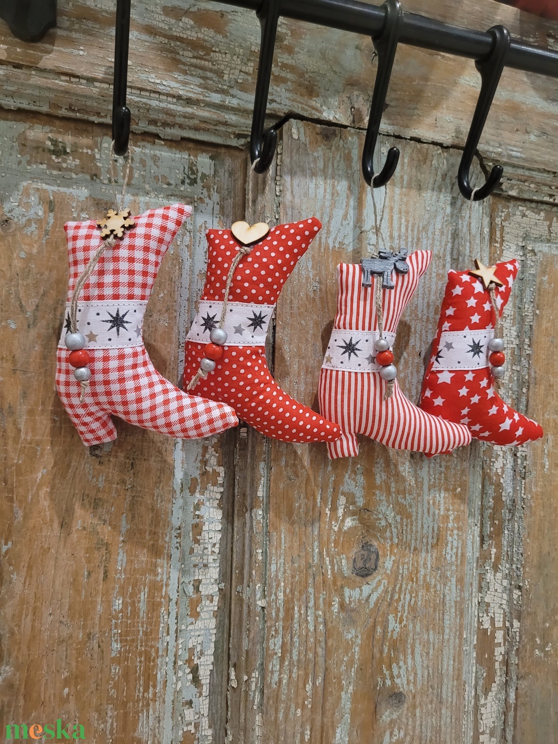 Céges ajándék. Karácsonyi dísz lakásdekoráció vászon függők, illatos vászoncsizmák, egyedi kézműves termék - karácsony - karácsonyi lakásdekoráció - karácsonyfadíszek - Meska.hu
