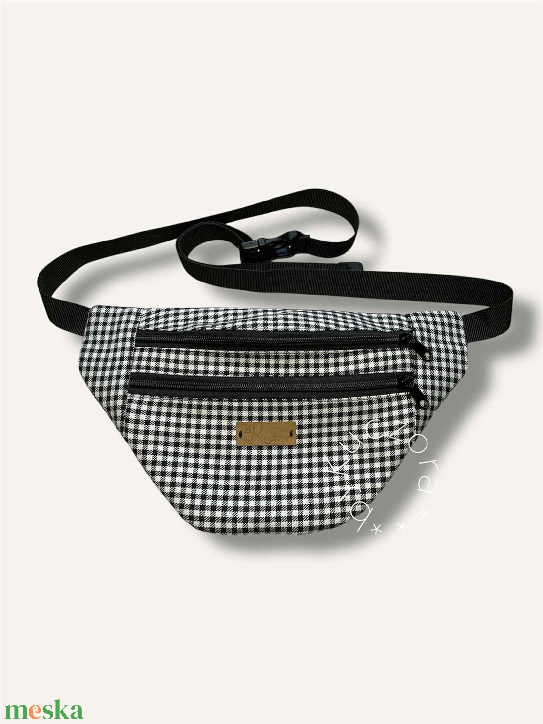 Fekete-fehér kockás övtáska / crossbody unisex - táska & tok - övtáska - Meska.hu Fekete-fehér kockás övtáska / crossbody unisex - táska & tok - övtáska - Meska.hu