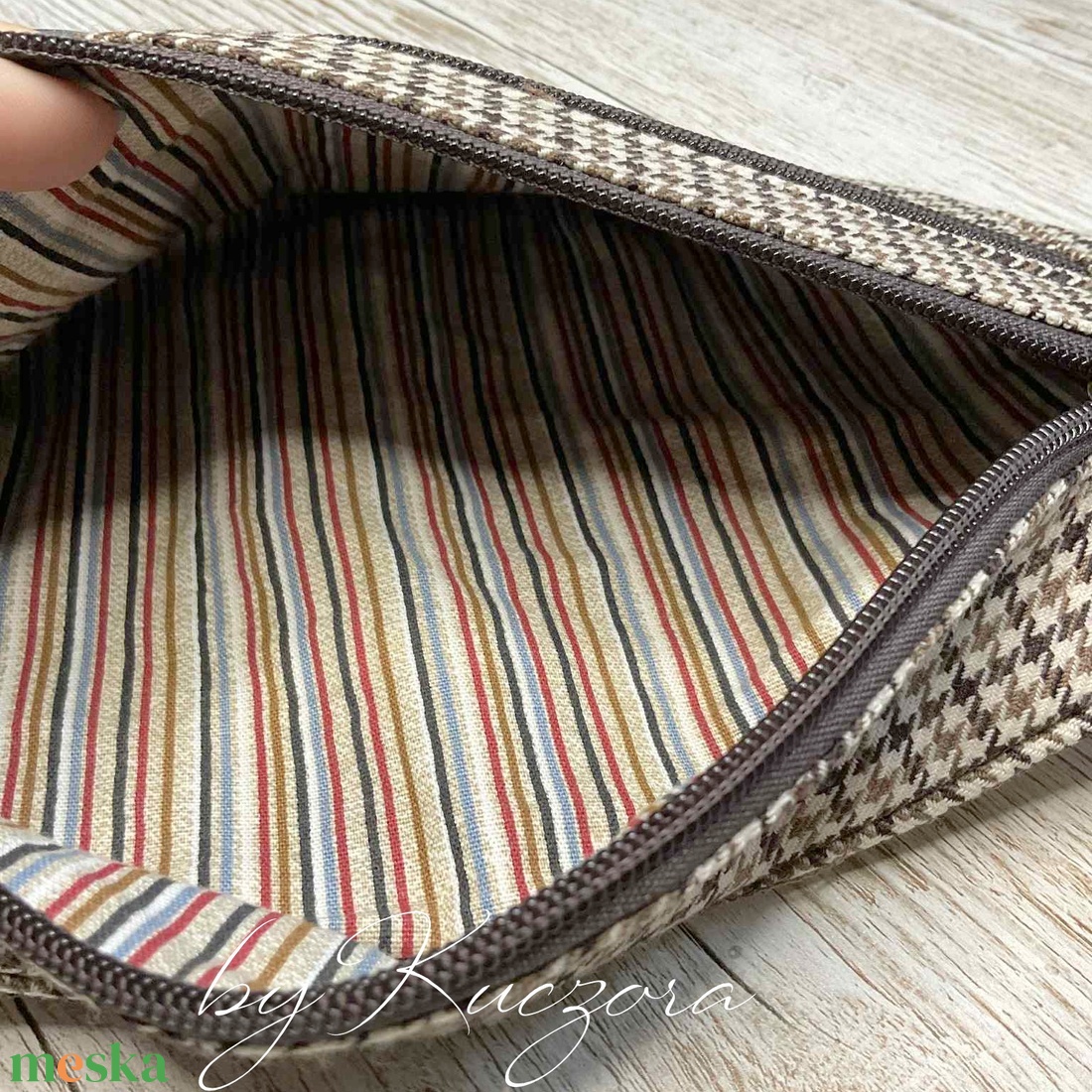 Barna pepita mintás övtáska / crossbody elegán - táska & tok - övtáska - Meska.hu Barna pepita mintás övtáska / crossbody elegán - táska & tok - övtáska - Meska.hu