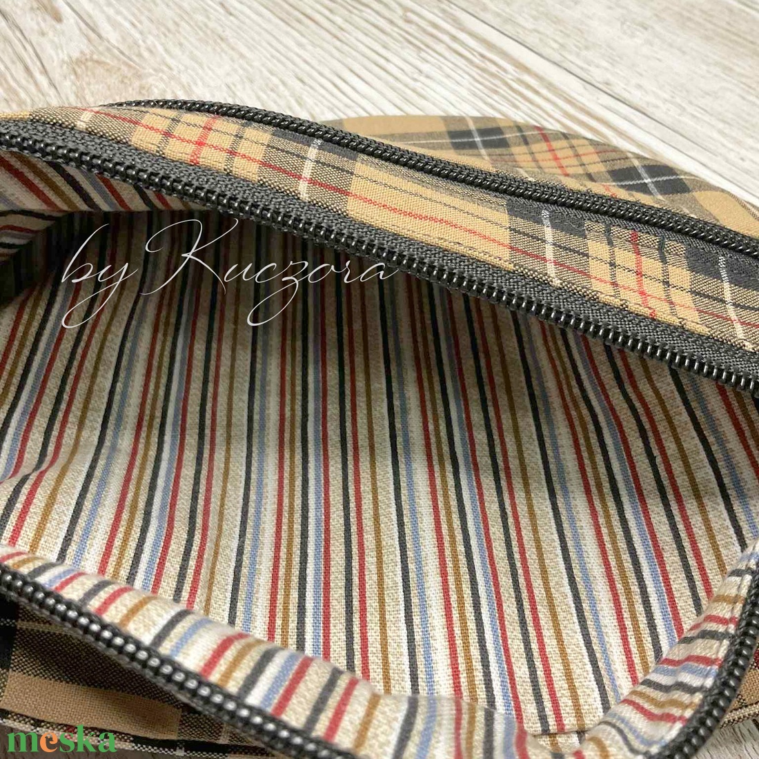 Barna skót kockás övtáska / crossbody klasszikus elegancia, modern formában - táska & tok - övtáska - Meska.hu Barna skót kockás övtáska / crossbody klasszikus elegancia, modern formában - táska & tok - övtáska - Meska.hu