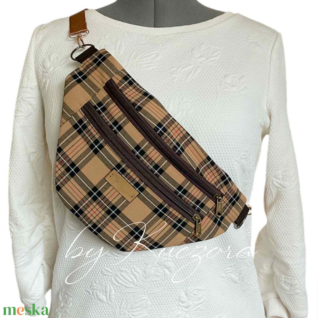 Barna skót kockás övtáska / crossbody  klasszikus elegancia, modern formában - táska & tok - övtáska - Meska.hu