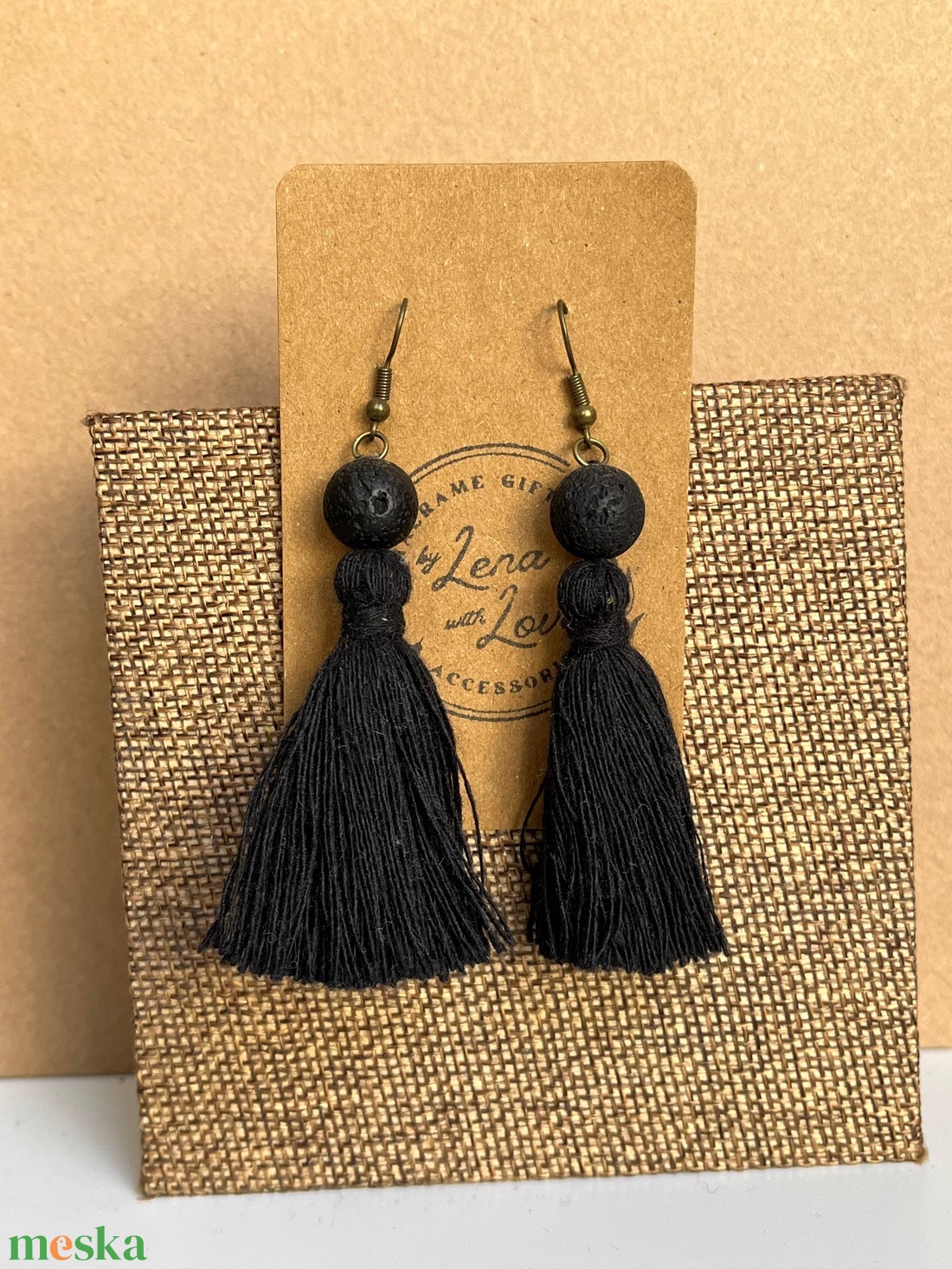 Makramé fülbevaló gyöngyökkel � újrahasznosított pamutból - ékszer - fülbevaló - rojtos fülbevaló - Meska.hu