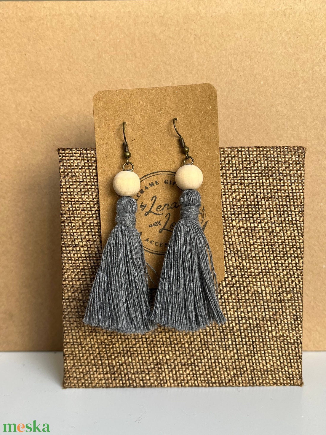 Makramé fülbevaló gyöngyökkel � újrahasznosított pamutból - ékszer - fülbevaló - rojtos fülbevaló - Meska.hu