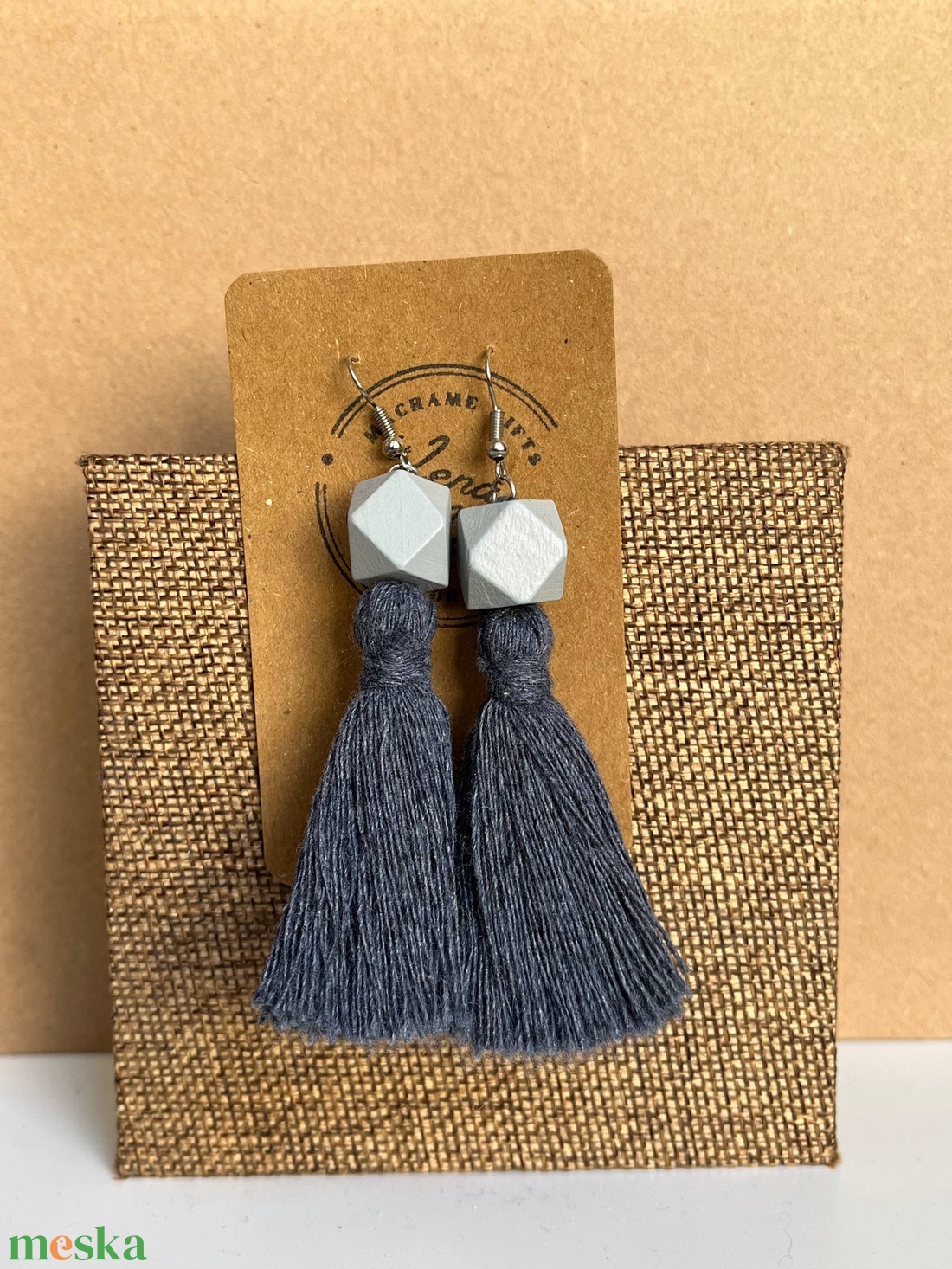 Makramé fülbevaló fagyöngyökkel � újrahasznosított pamutból - ékszer - fülbevaló - rojtos fülbevaló - Meska.hu