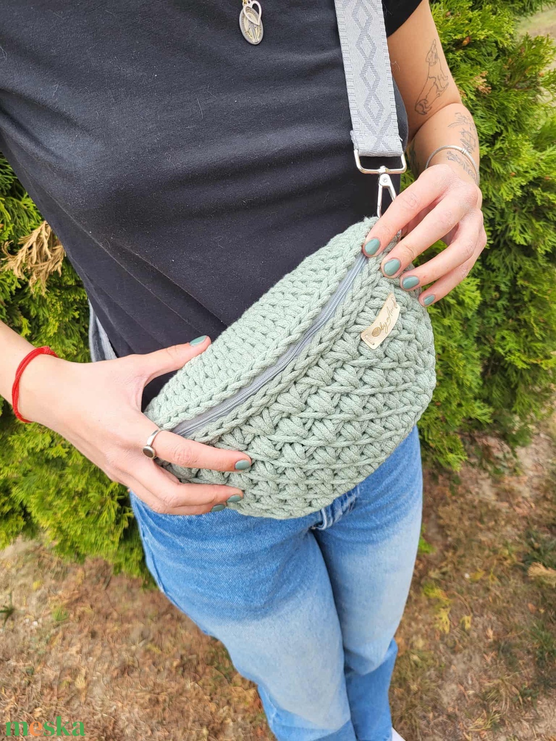 Horgolt test/öv táska - táska & tok - kézitáska & válltáska - vállon átvethető táska - Meska.hu