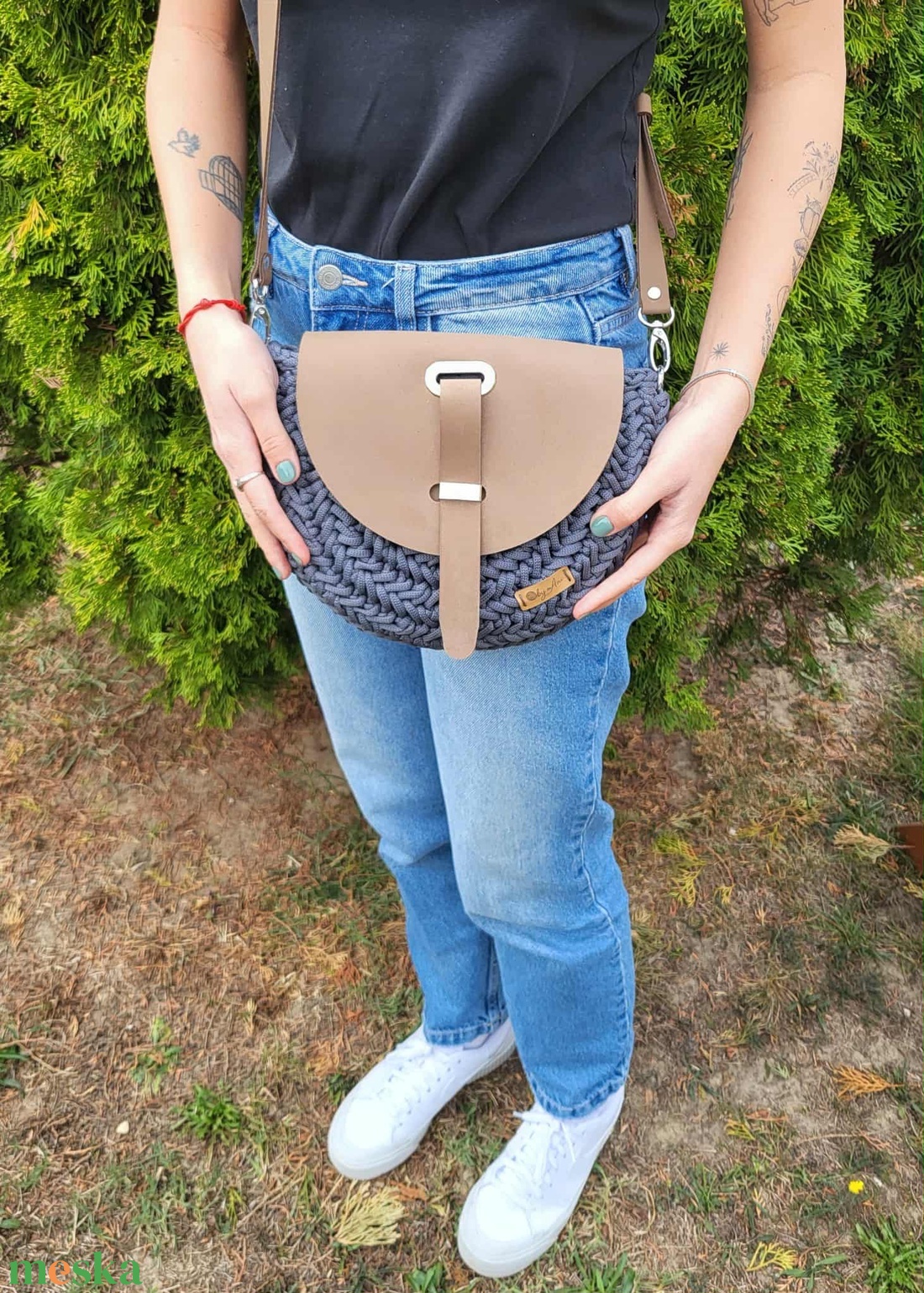 Horgolt crossbody táska - táska & tok - kézitáska & válltáska - vállon átvethető táska - Meska.hu