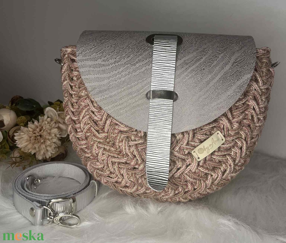 Horgolt crossbody táska - táska & tok - kézitáska & válltáska - vállon átvethető táska - Meska.hu