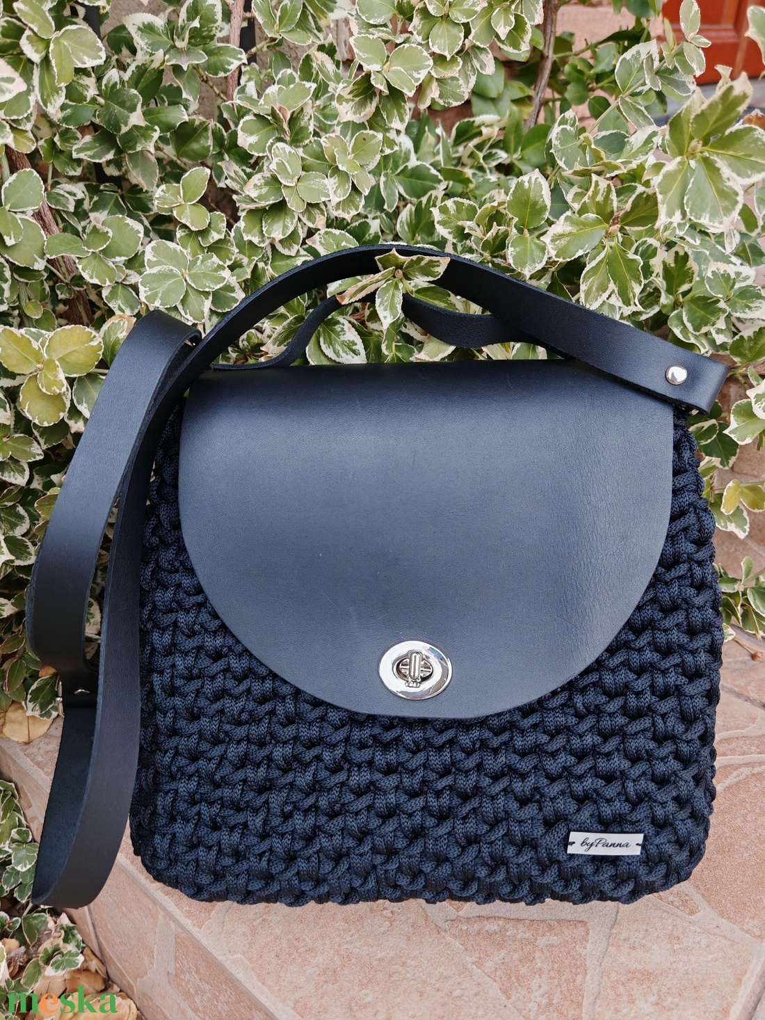 Fekete horgolt női táska - táska & tok - kézitáska & válltáska - válltáska - Meska.hu