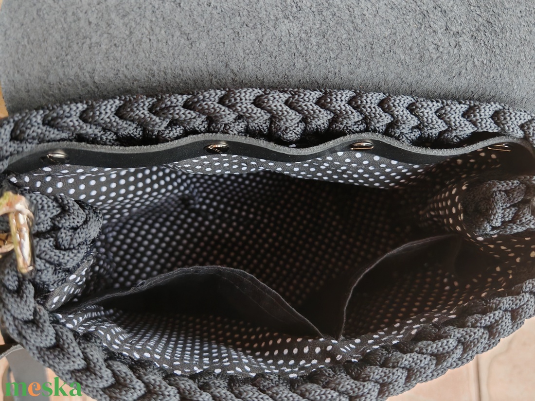 Fekete horgolt női táska - táska & tok - kézitáska & válltáska - válltáska - Meska.hu