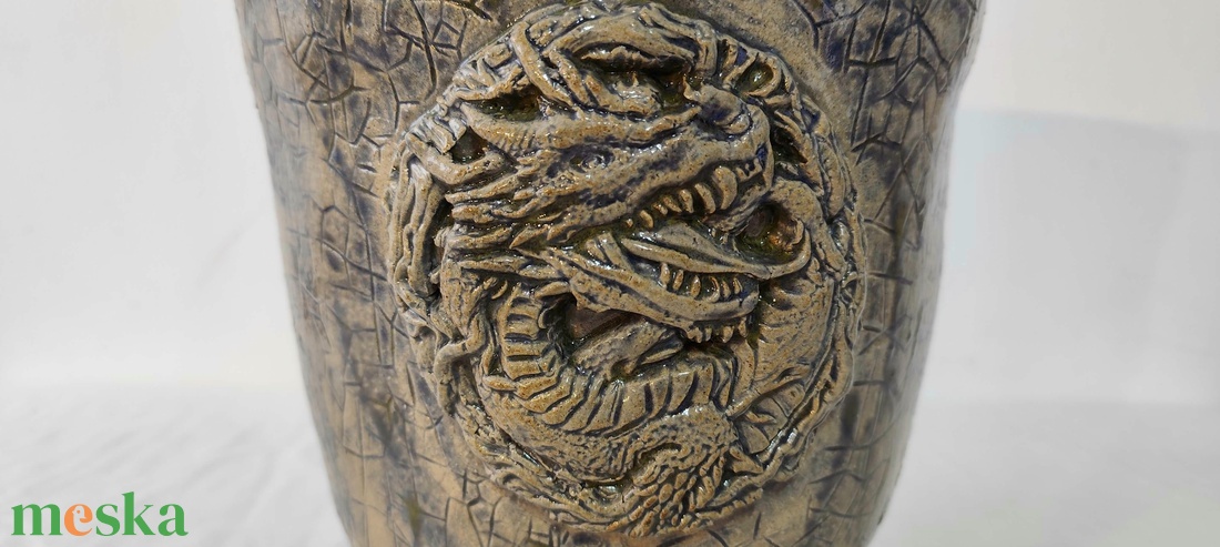 Legendás sárkány Kézzel készített kerámia kaspó, bonsai tál, rusztikus növénytartó, egyedi mázas dekoráció 1250 �C - otthon & életmód - virágdekoráció - virágtartó - kaspó - Meska.hu