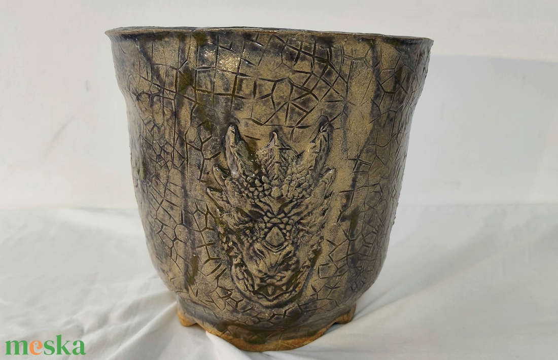 Legendás sárkány Kézzel készített kerámia kaspó, bonsai tál, rusztikus növénytartó, egyedi mázas dekoráció 1250 �C - otthon & életmód - virágdekoráció - virágtartó - kaspó - Meska.hu