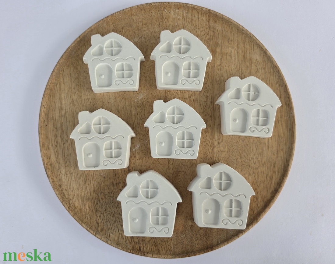 Karácsonyi házikó - natúr fehér gipszfigura 1db - Kreatív festhető ajándék - diy (csináld magad) - egységcsomag - Meska.hu