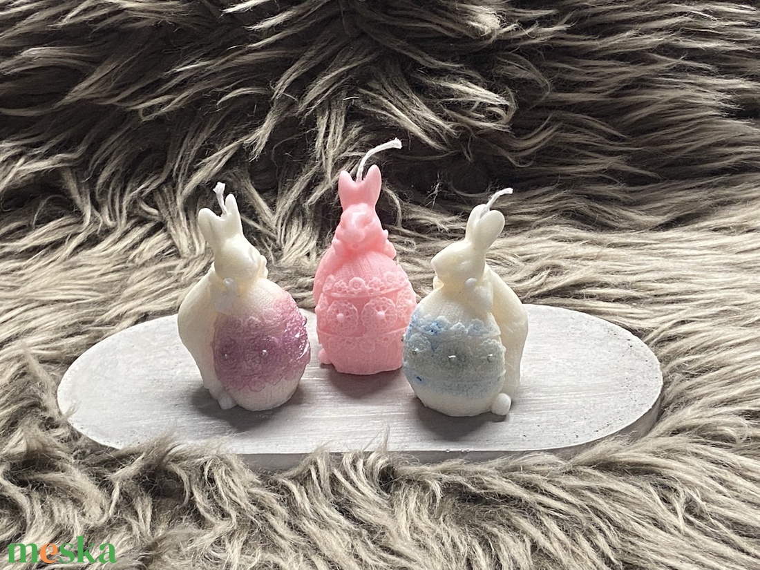Nyuszi tojással gyertya - kellékek & szerszámok - dekorációs kellékek - dekorációs gyertya - Meska.hu