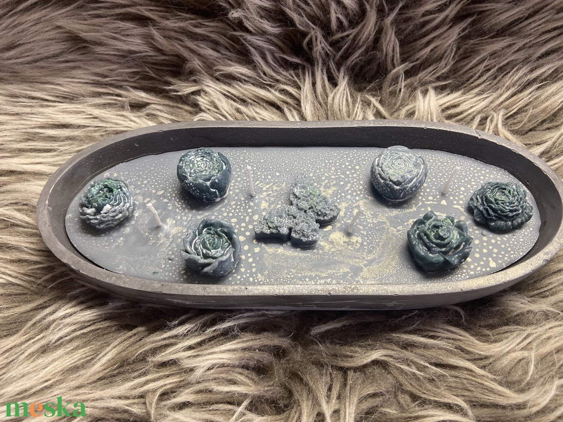 Nagyméretű gyertyatál -pozsgák és virágok - kellékek & szerszámok - dekorációs kellékek - dekorációs gyertya - Meska.hu