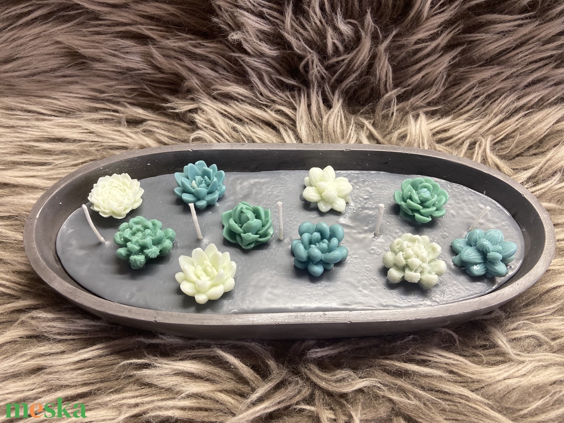 Nagyméretű gyertyatál -pozsgák és virágok - kellékek & szerszámok - dekorációs kellékek - dekorációs gyertya - Meska.hu