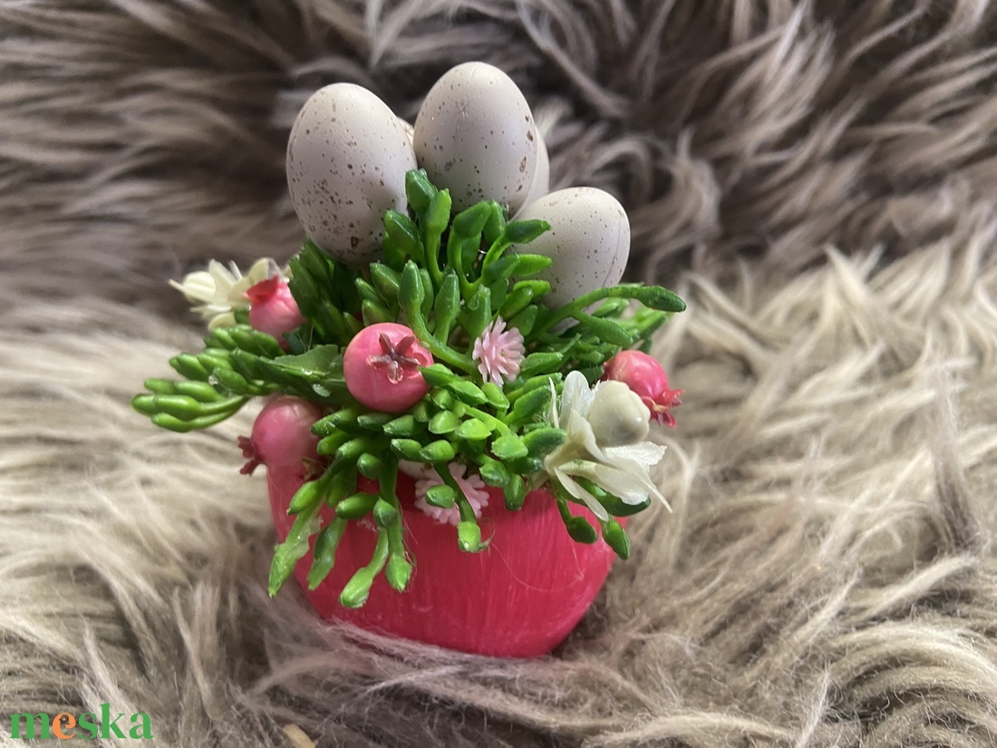 Kisméretű tojásos dísz tojáshéjban - otthon & életmód - dekoráció - húsvéti asztaldíszek - Meska.hu