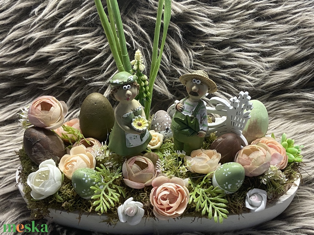 Ovális tálban kertészkedő néni-bácsi asztaldísz - otthon & életmód - dekoráció - asztal és polc dekoráció - asztaldísz - Meska.hu