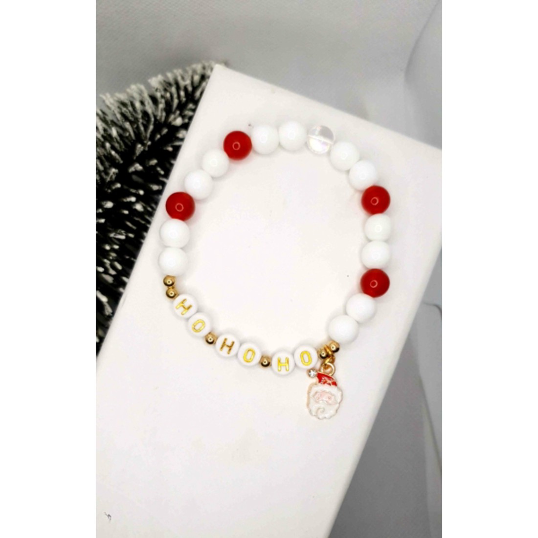 Ho-ho- mikulás medálos ásványkarkötő - ékszer - karkötő - gyöngyös karkötő - Meska.hu