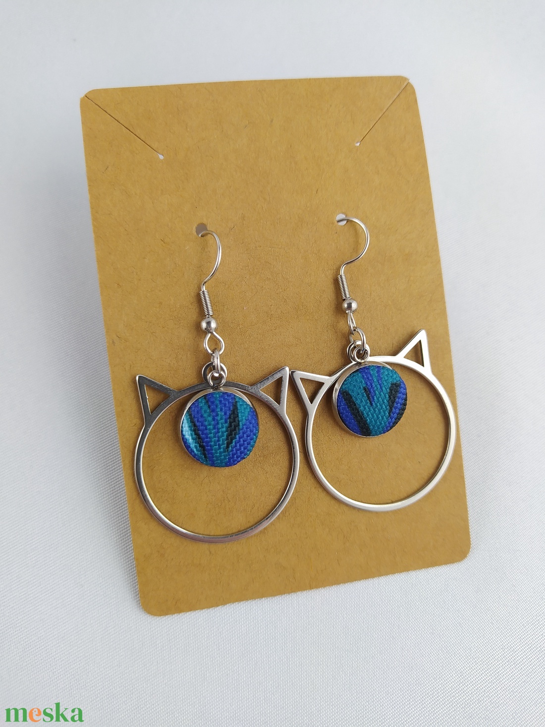 Cicás fülbevaló - ékszer - fülbevaló - lógó fülbevaló - Meska.hu