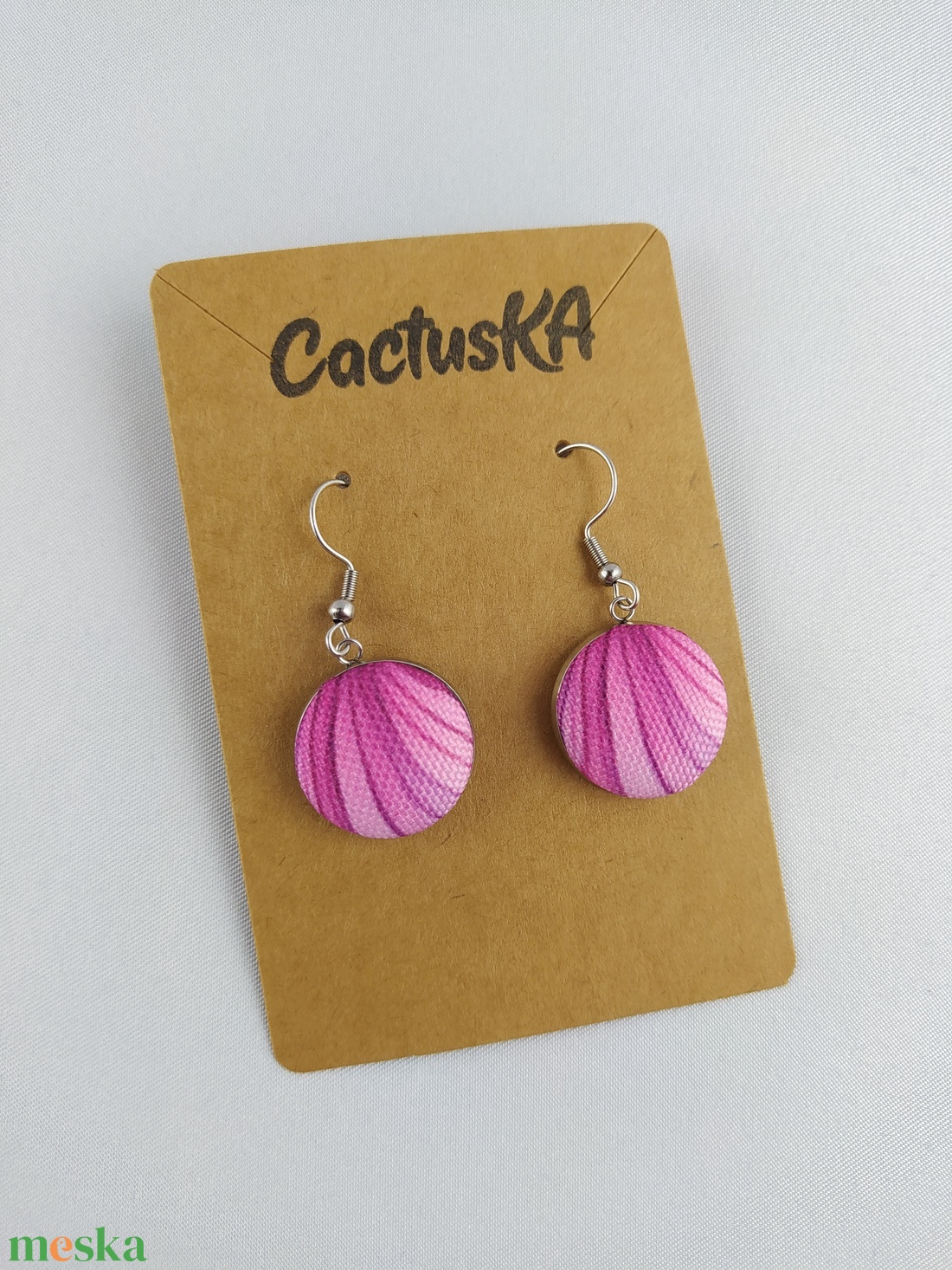 Lila lógós fülbevaló  - ékszer - fülbevaló - lógó fülbevaló - Meska.hu