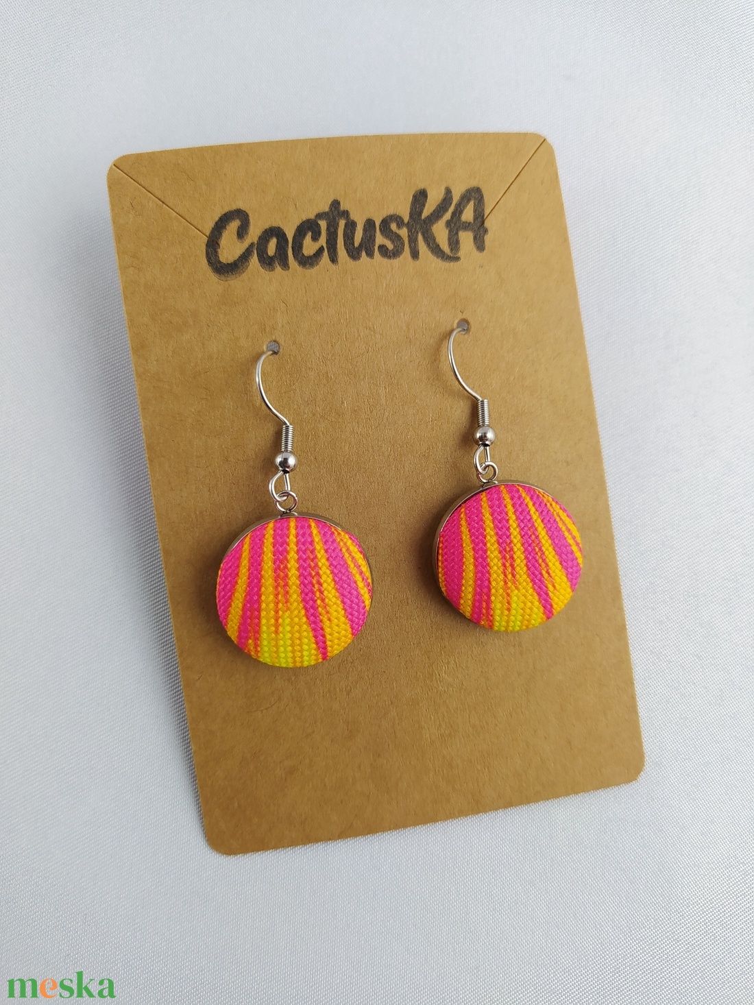 Lógós fülbevaló - narancs-pink - ékszer - fülbevaló - lógó fülbevaló - Meska.hu