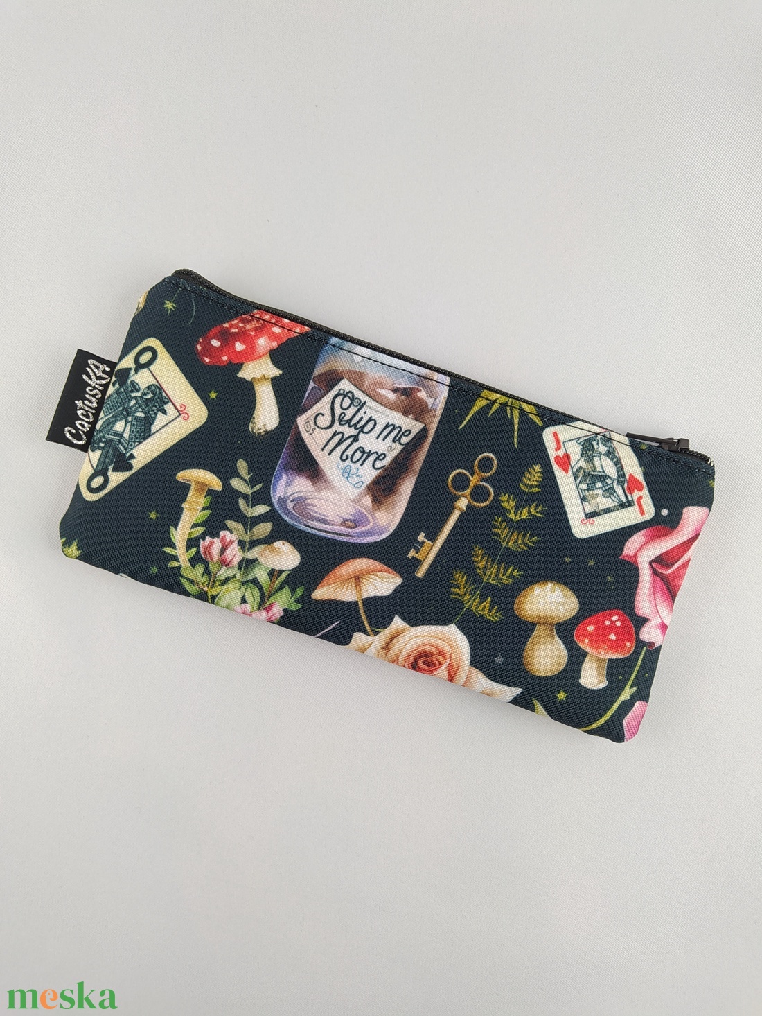 Napszemüveg tok - Alice csodaországban  - táska & tok - pénztárca & más tok - szemüvegtok - Meska.hu