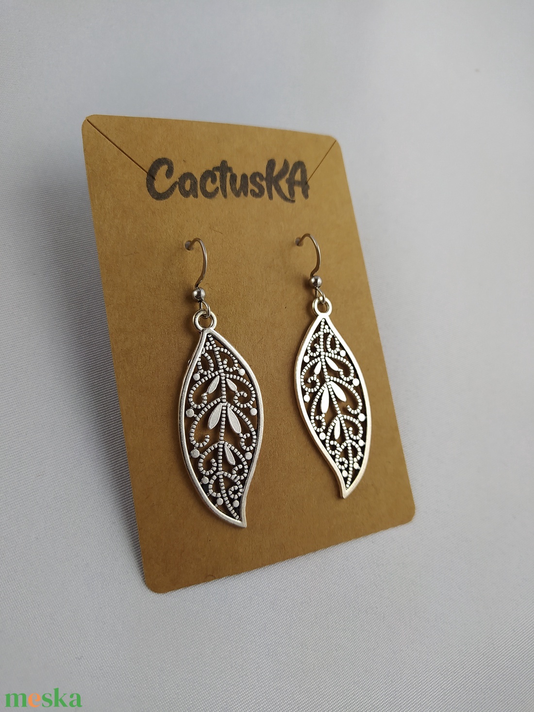 Nagy leveles lógós fülbevaló - ékszer - fülbevaló - lógó fülbevaló - Meska.hu