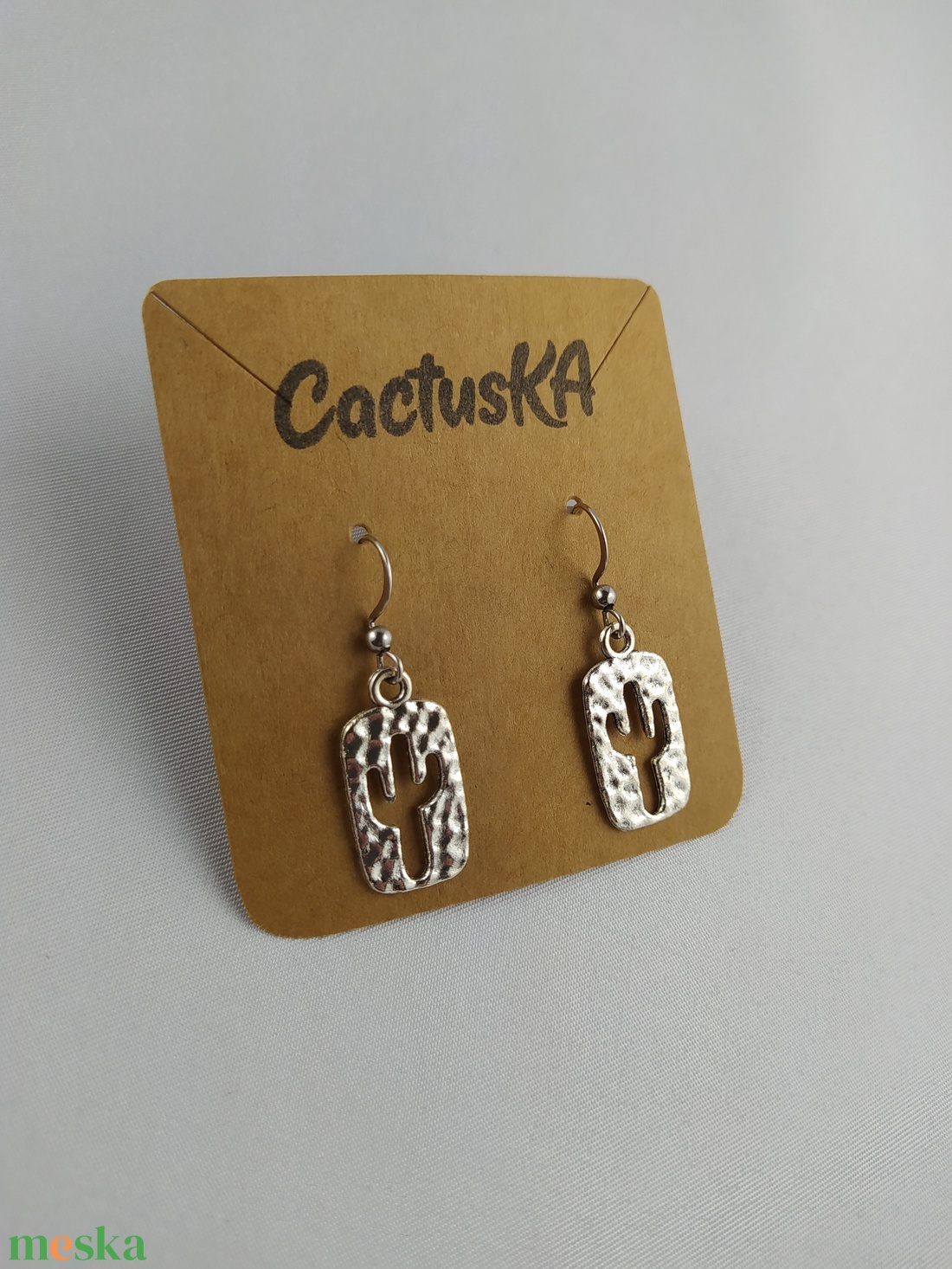 Kaktuszos lógós fülbevaló - ékszer - fülbevaló - lógó fülbevaló - Meska.hu