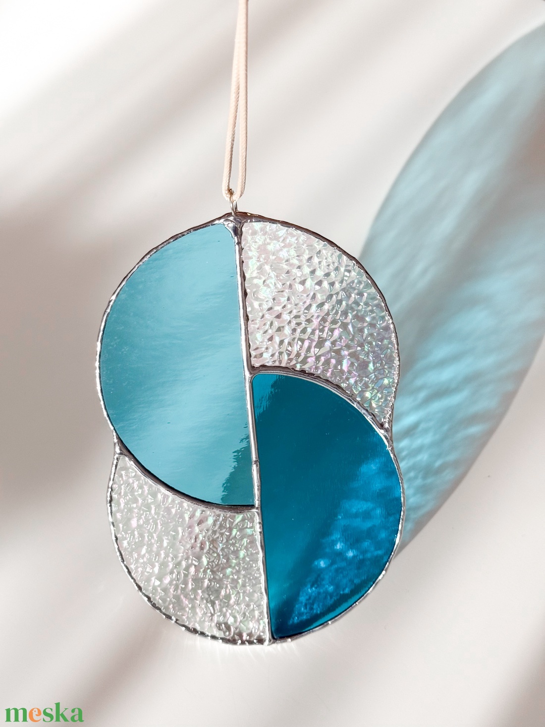 Üveg napfogó/ablakdísz geometrikus mintával - otthon & életmód - dekoráció - ajtó- és ablak dekoráció - ablakdísz - Meska.hu