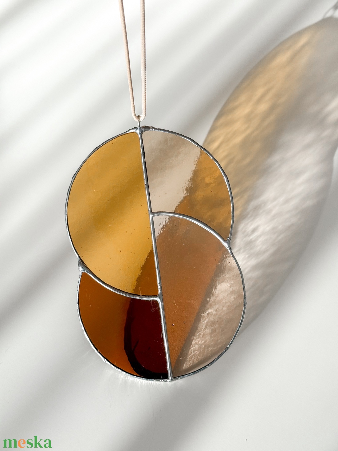 Üveg napfogó/ablakdísz geometrikus mintával - otthon & életmód - dekoráció - ajtó- és ablak dekoráció - ablakdísz - Meska.hu