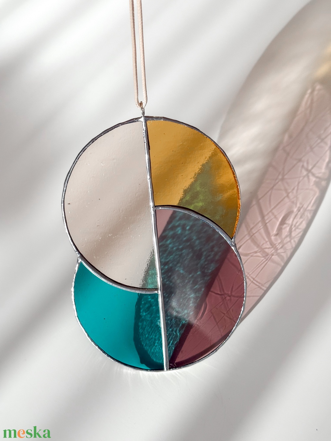 Üveg napfogó/ablakdísz geometrikus mintával - otthon & életmód - dekoráció - ajtó- és ablak dekoráció - ablakdísz - Meska.hu