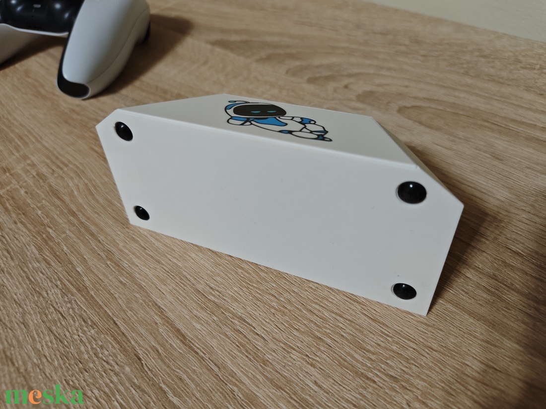 Astro Bot PS5 Kontroller Tartó - otthon & életmód - tárolás & rendszerezés - kontroller tartók - Meska.hu