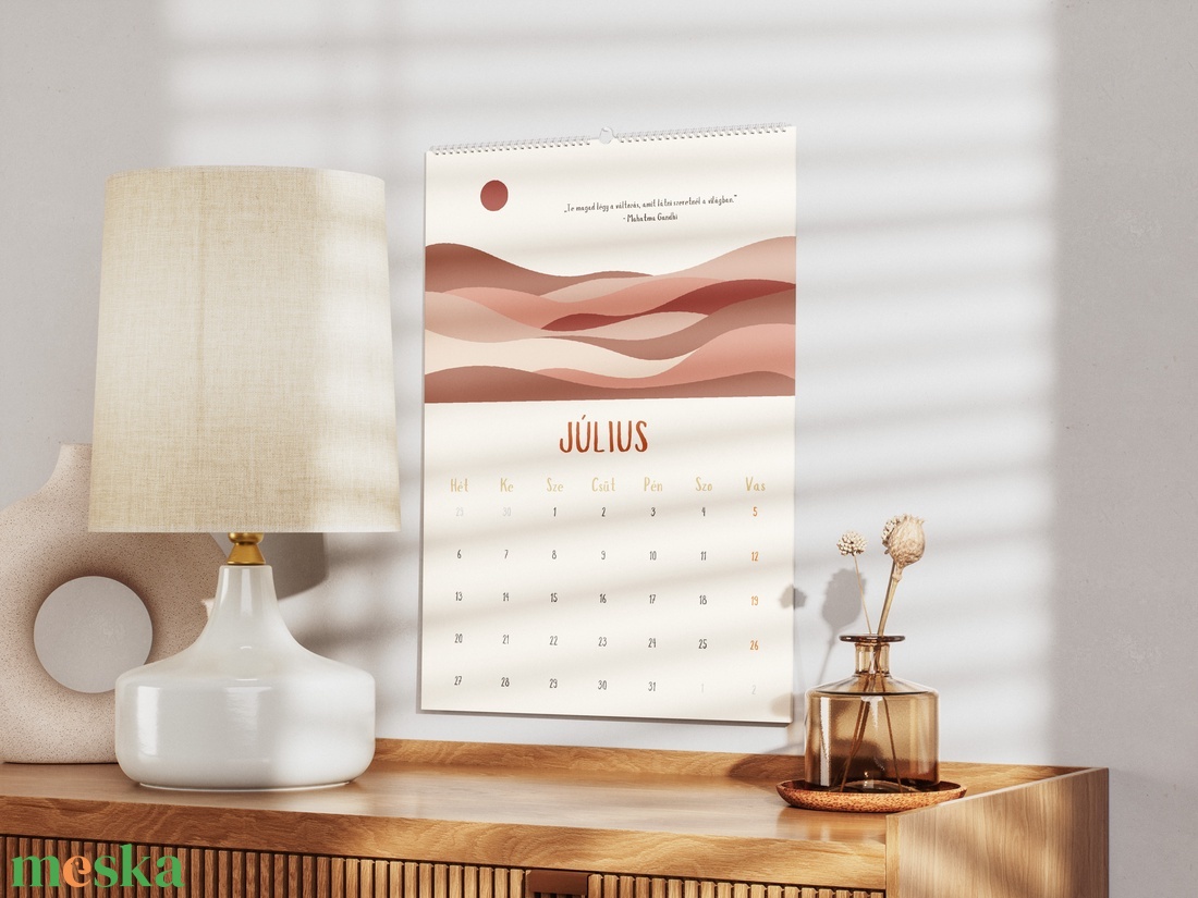 2026-os falinaptár  Boho-hegyvonulat - inspiráló falinaptár természetes hangulattal, mid-century modern illusztrációval - otthon & életmód - dekoráció - fali és függő dekoráció - falinaptár & öröknaptár - Meska.hu