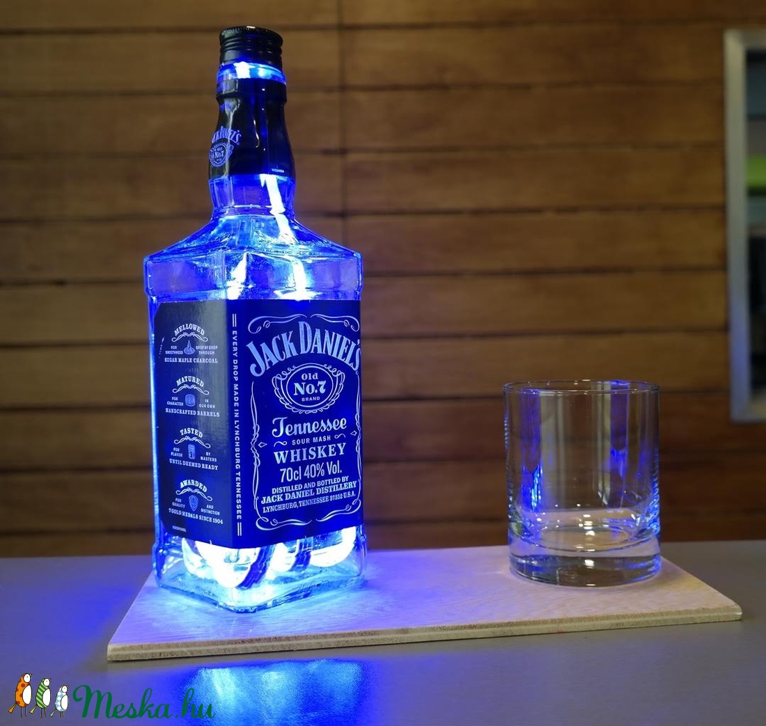 Whisky-s Led hangulatlámpa fa talppal, pohárral -  - Meska.hu