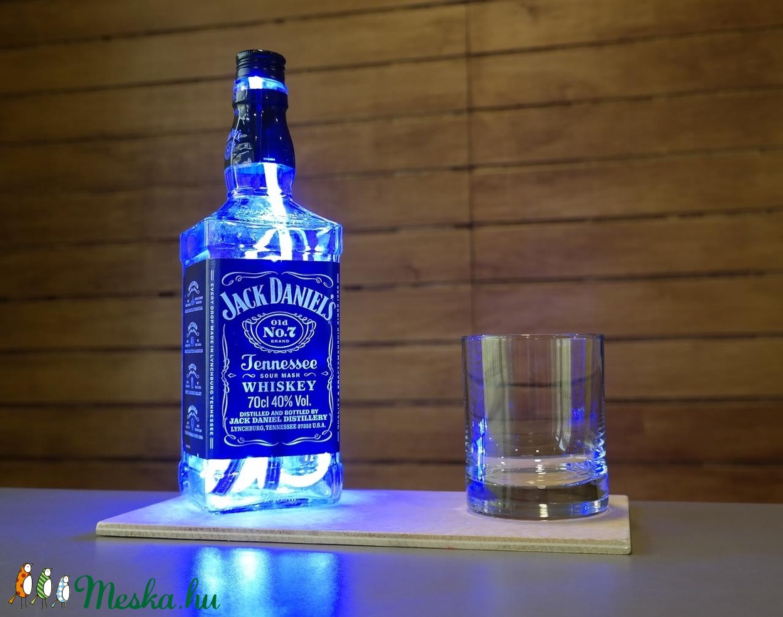 Whisky-s Led hangulatlámpa fa talppal, pohárral -  - Meska.hu