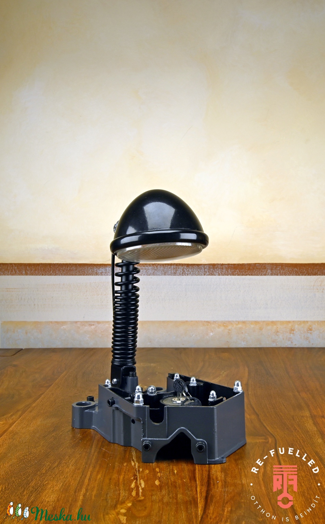 Motor alkatrészből  készült asztali lámpa - otthon & lakás - lámpa - asztali lámpa - Meska.hu