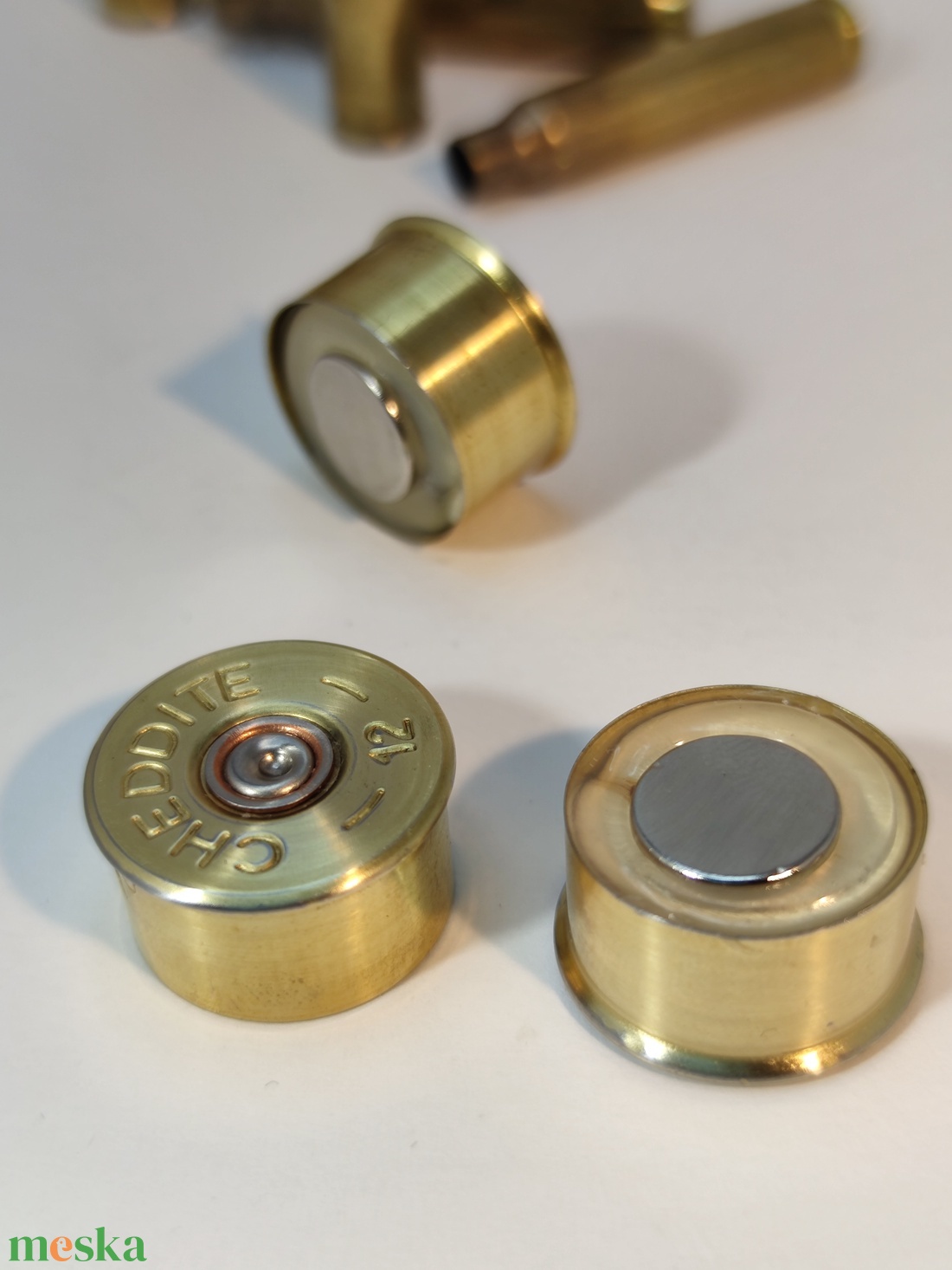 Töltény hűtőmágnes, vadászajándék - otthon & életmód - konyhafelszerelés, tálalás - konyhai dekoráció - hűtőmágnes - Meska.hu